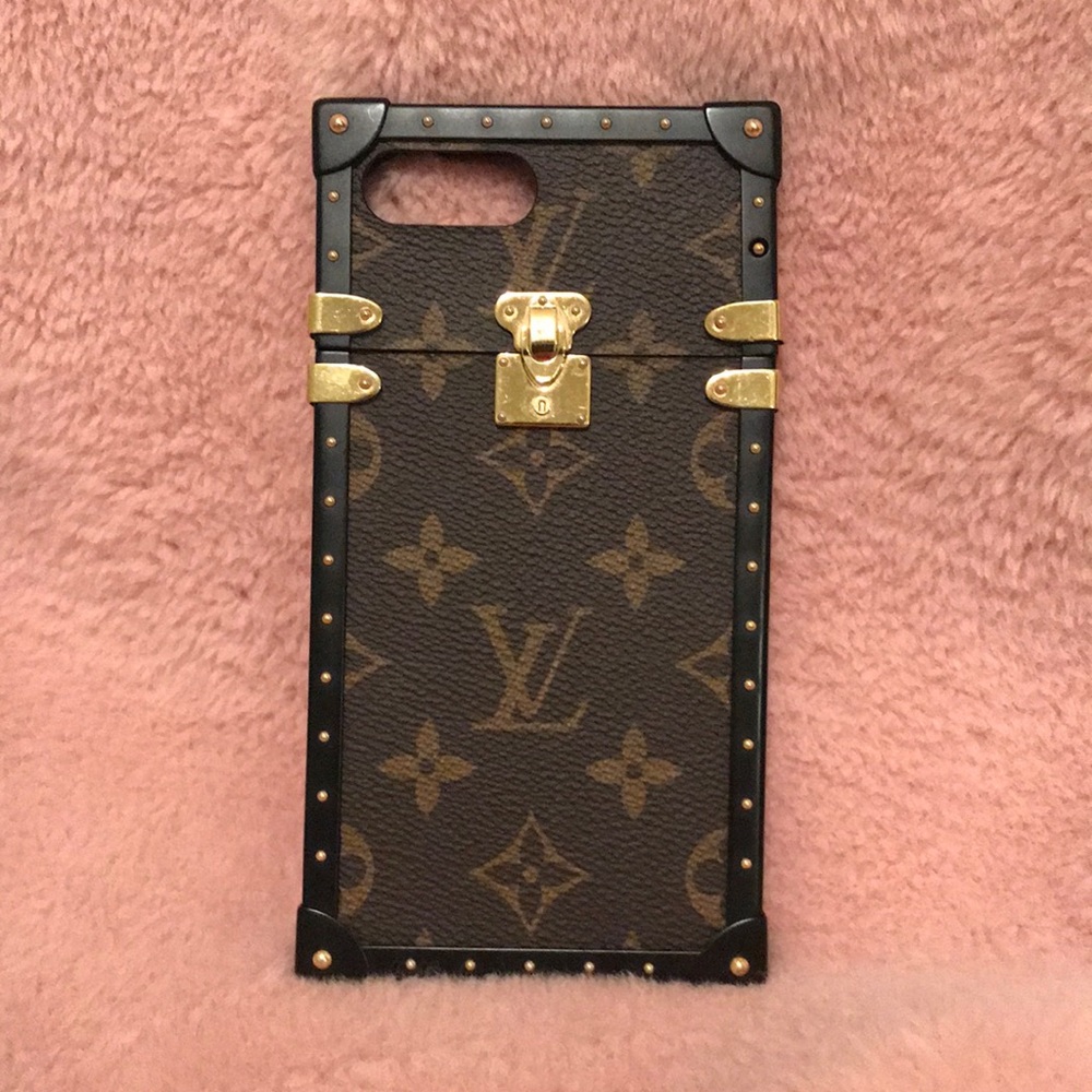 Authentic Louis Vuitton Eye Trunk Monogram iPhone case 7/8 plus